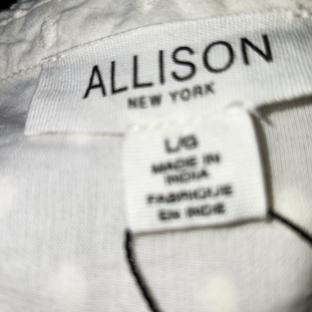 ALLISON Elegant Cream Button-Up Dress - Picture 5 of 5